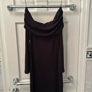 BRAND NEW Black ribbed off the shoulder long sleeve long/ankle length dress
